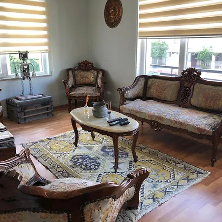 Apartment Kaleici Merkezi Muhtesem Konum Genis Ev