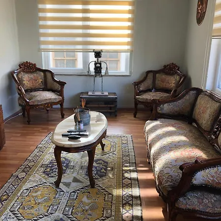 Apartment Kaleici Merkezi Muhtesem Konum Genis Ev