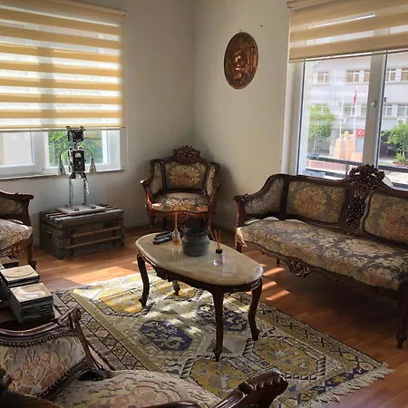 Kaleici Merkezi Muhtesem Konum Genis Ev Apartment